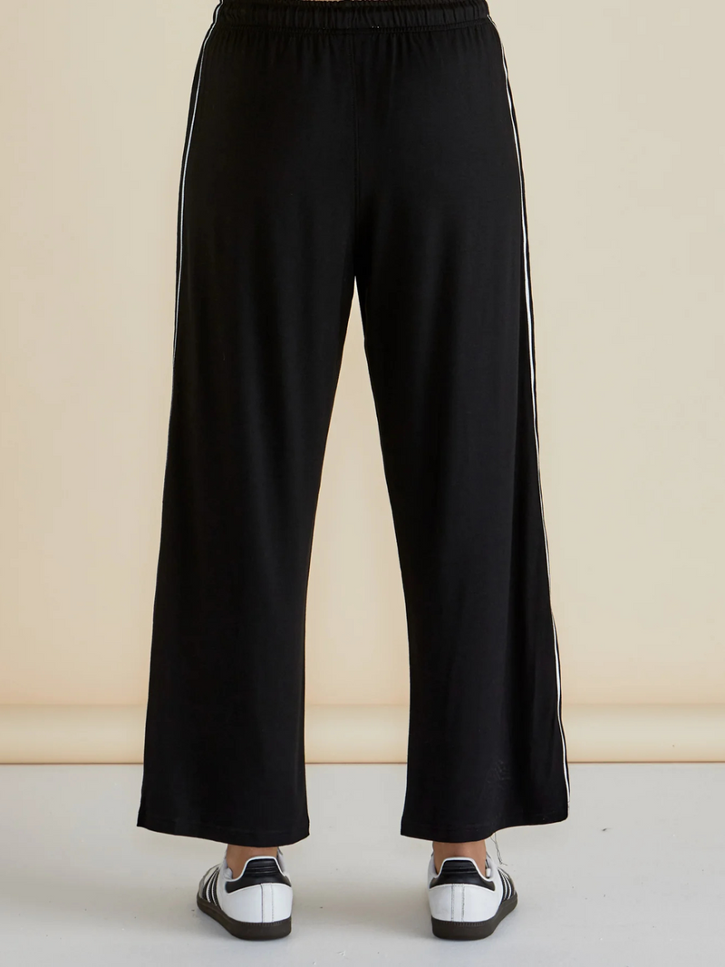 Evelyn Wide Leg Jogger - Black