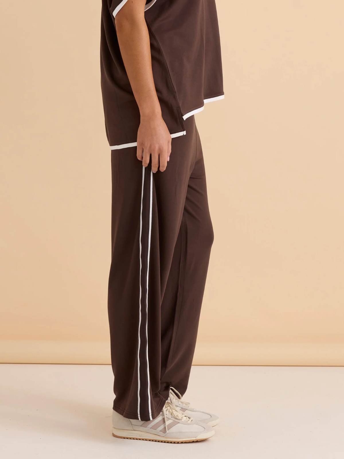 Evelyn Wide Leg Jogger - Chocolate