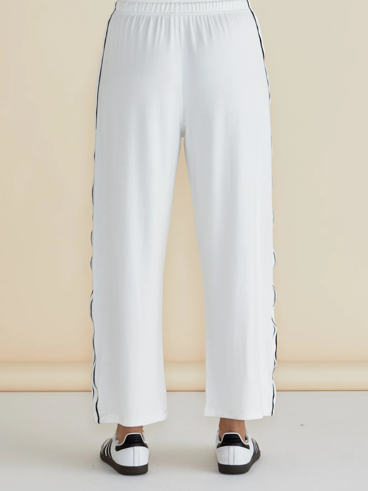 Evelyn Wide Leg Jogger - White
