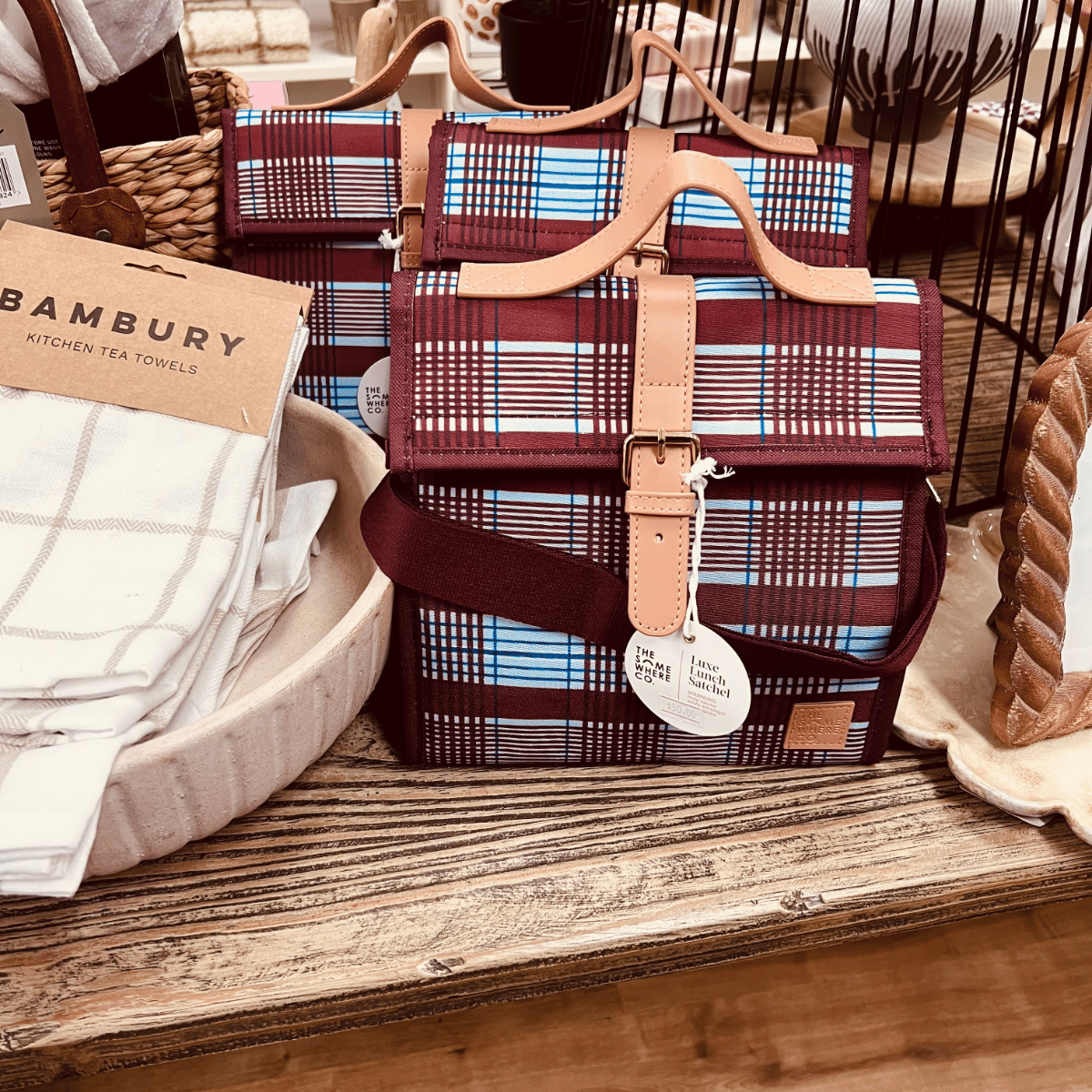 Burgundy Traveller Cup