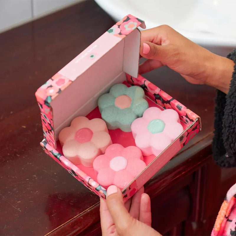 Annabel TrendsShower Steamer Gift Box - Floral Escape
