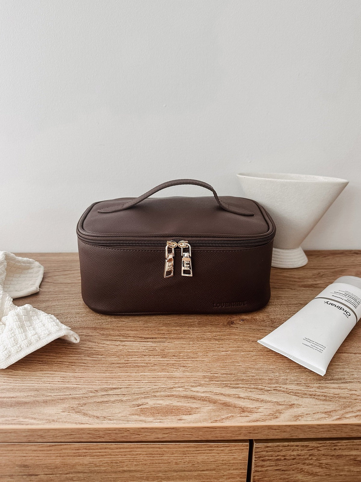 Baby Hepburn Cosmetic Case - Chocolate