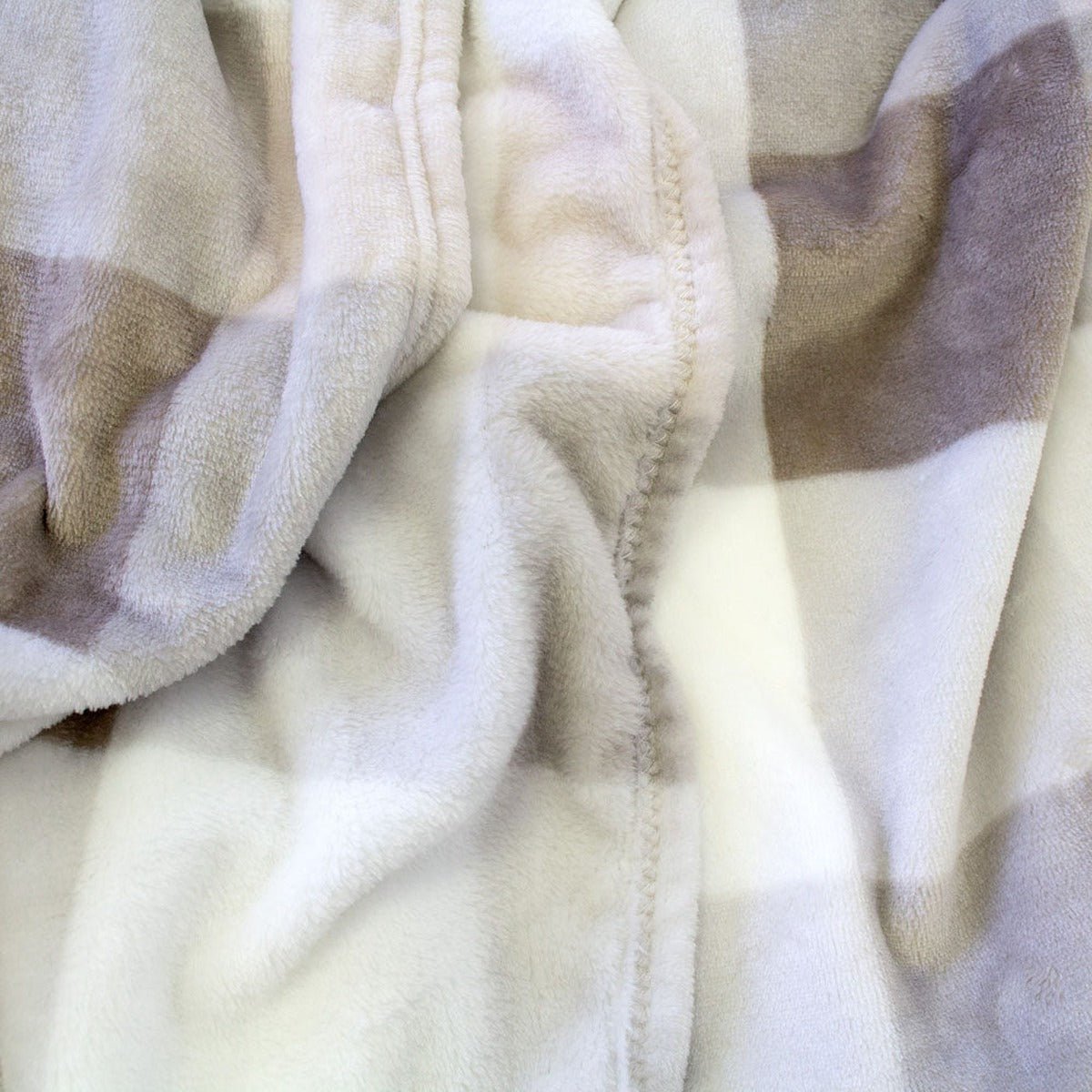 BamburyCharlie Ultraplush Throw - Nougat