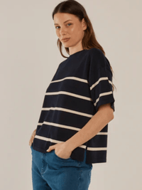 Betty BasicsBailey Boxy Top - Navy/Cream