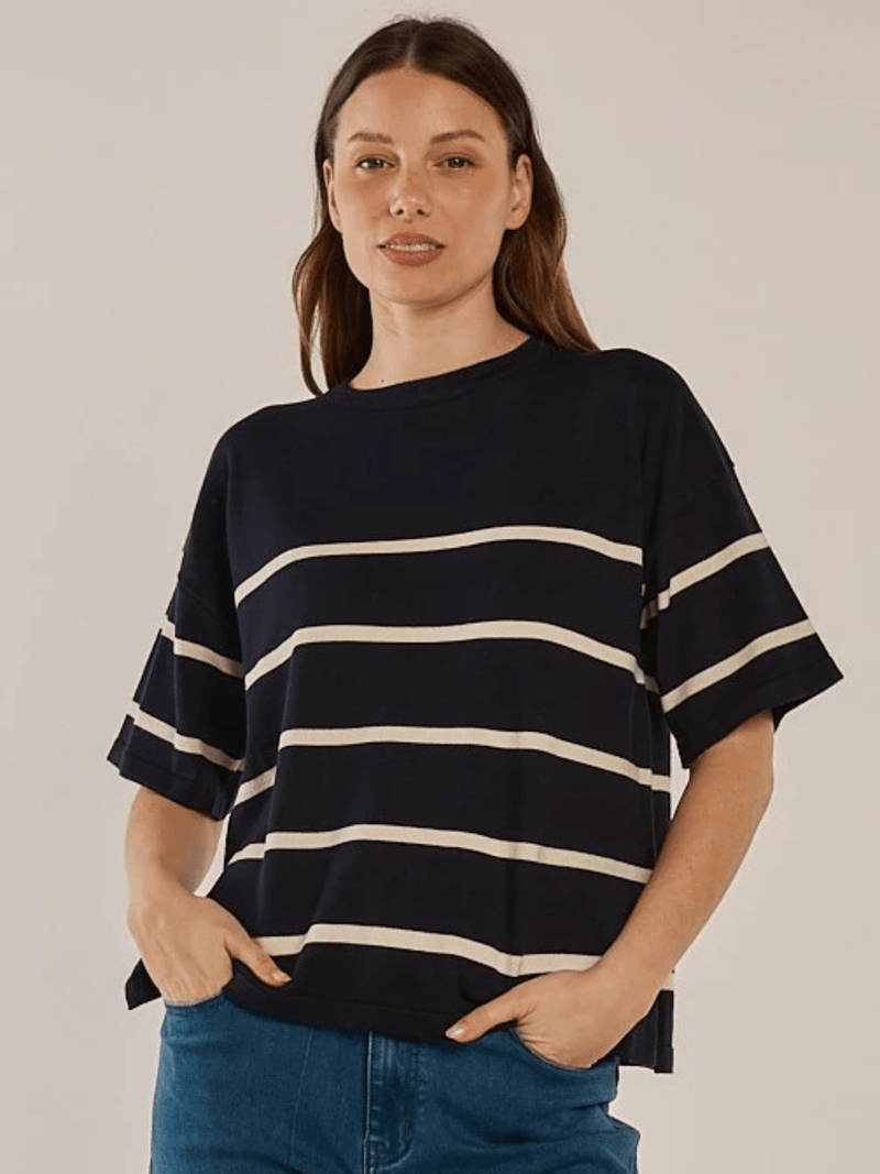Betty BasicsBailey Boxy Top - Navy/Cream