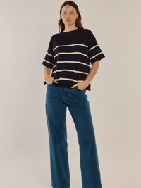 Betty BasicsBailey Boxy Top - Navy/Cream