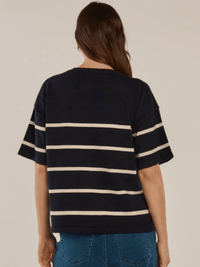 Betty BasicsBailey Boxy Top - Navy/Cream