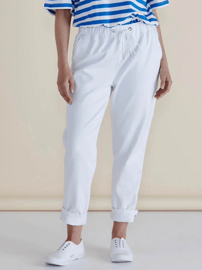 Betty BasicsBrooks Jean - Snow White