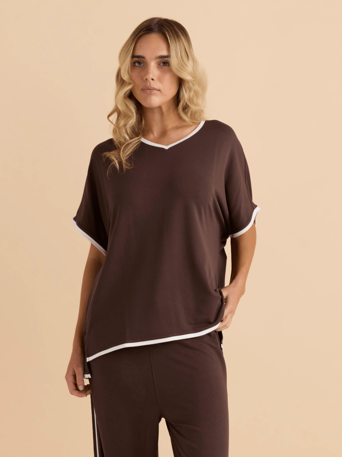 Betty BasicsClara Tee - Chocolate