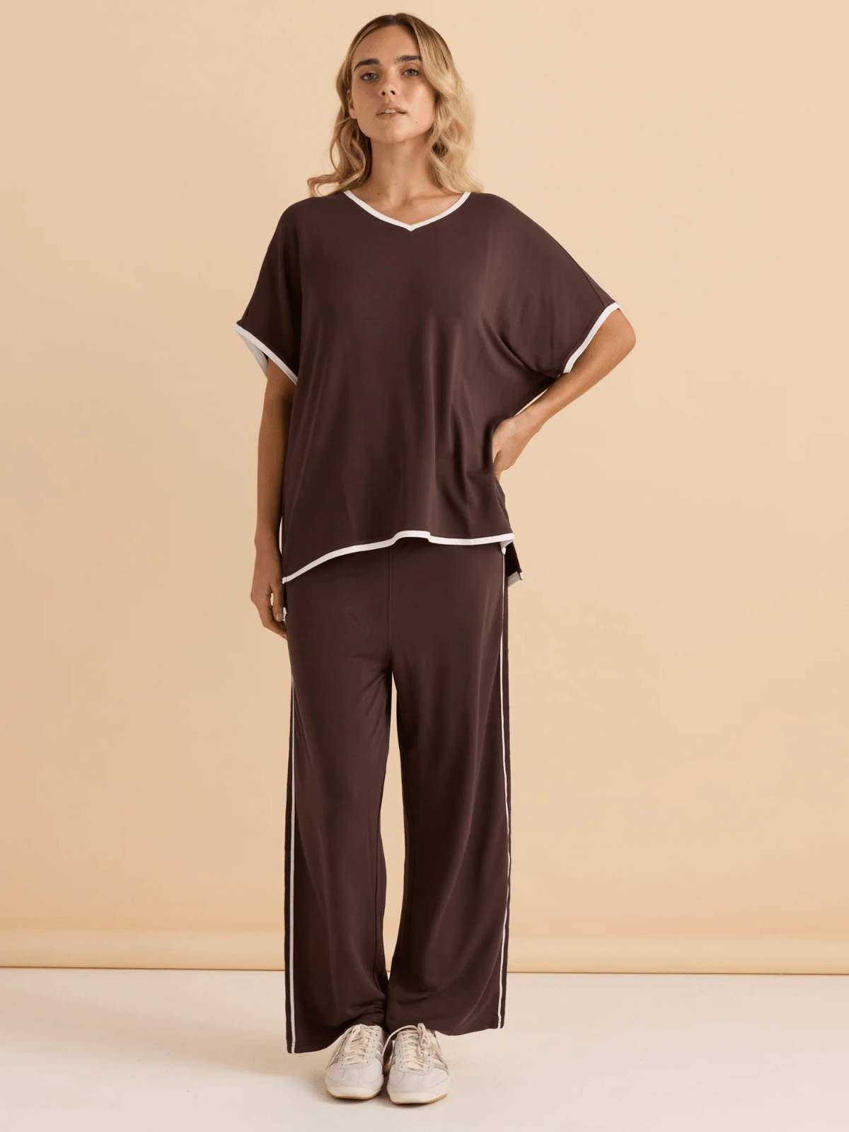 Betty BasicsClara Tee - Chocolate