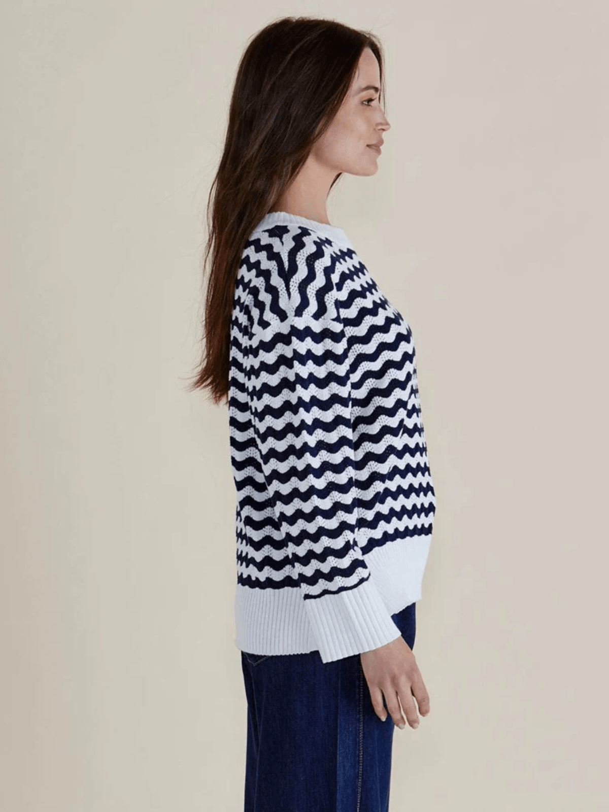 Betty BasicsEmber Knit Jumper - Navy Wave Stripe