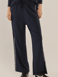 Betty BasicsEvelyn Wide Leg Jogger - Navy