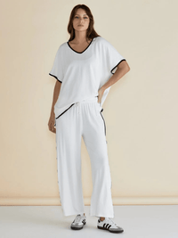 Betty BasicsEvelyn Wide Leg Jogger - White