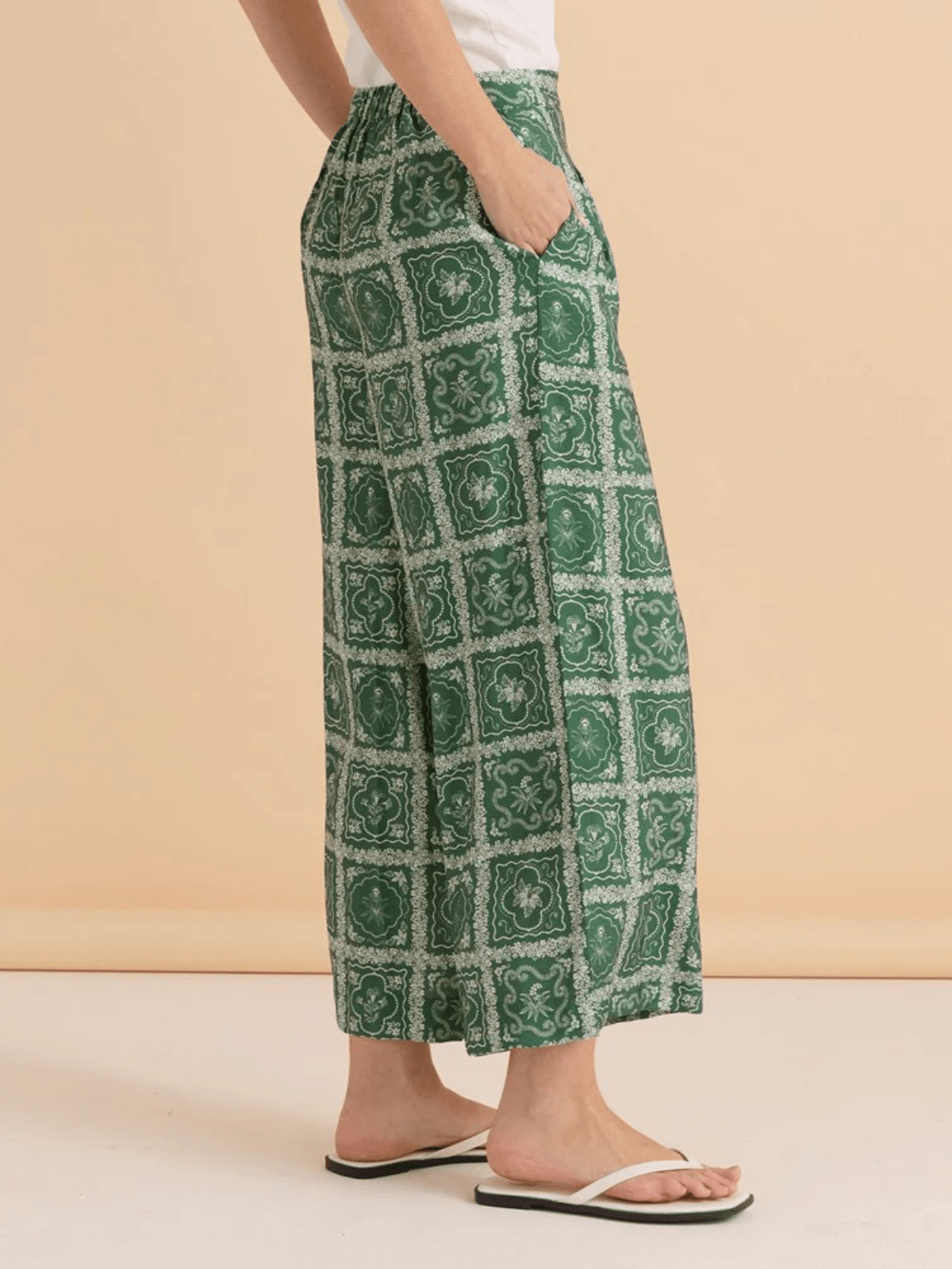 Betty BasicsPearl Polazzo Pant - Floral Tile Print