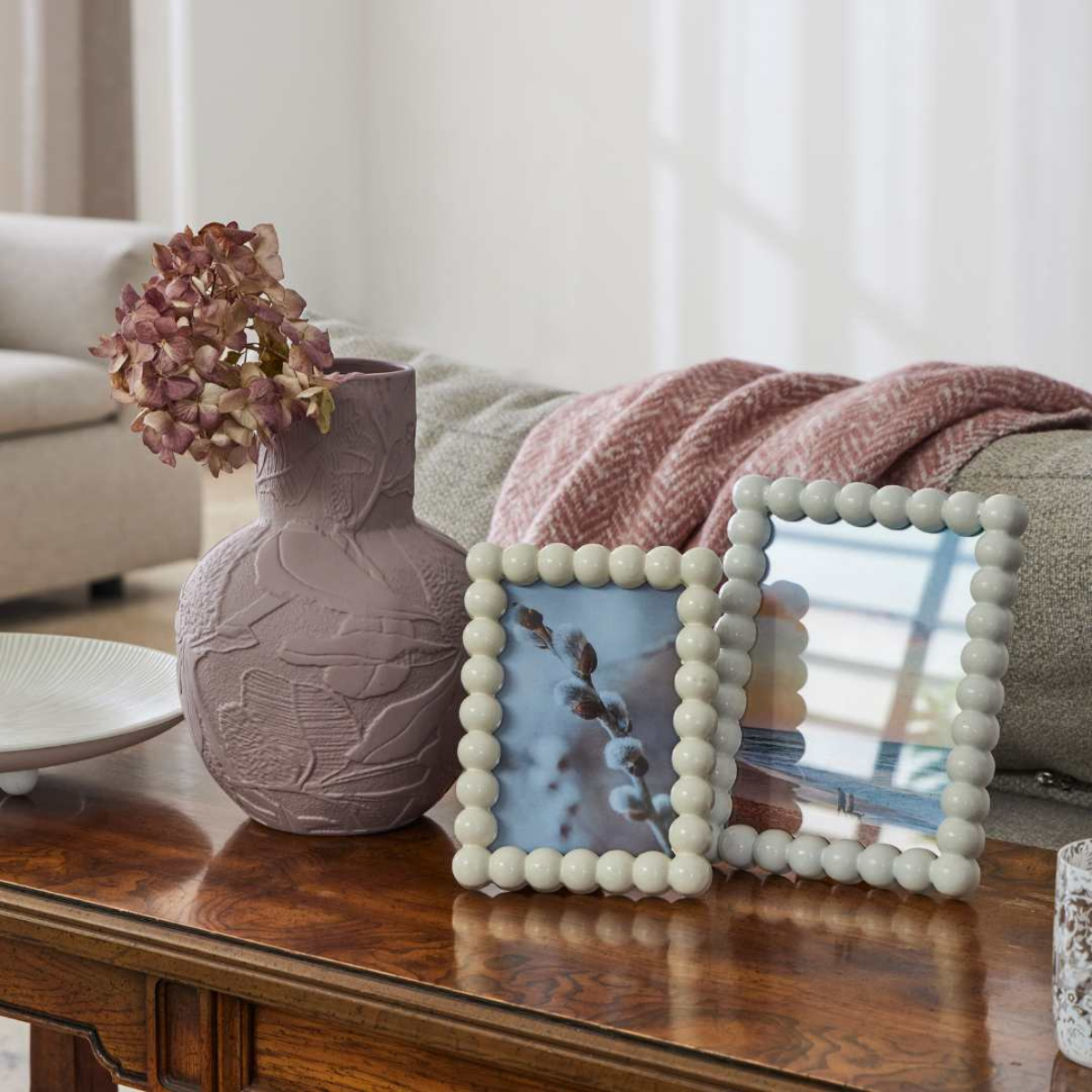 Creswick Large Photo Frame - White - Pilbeam Living - Image 3