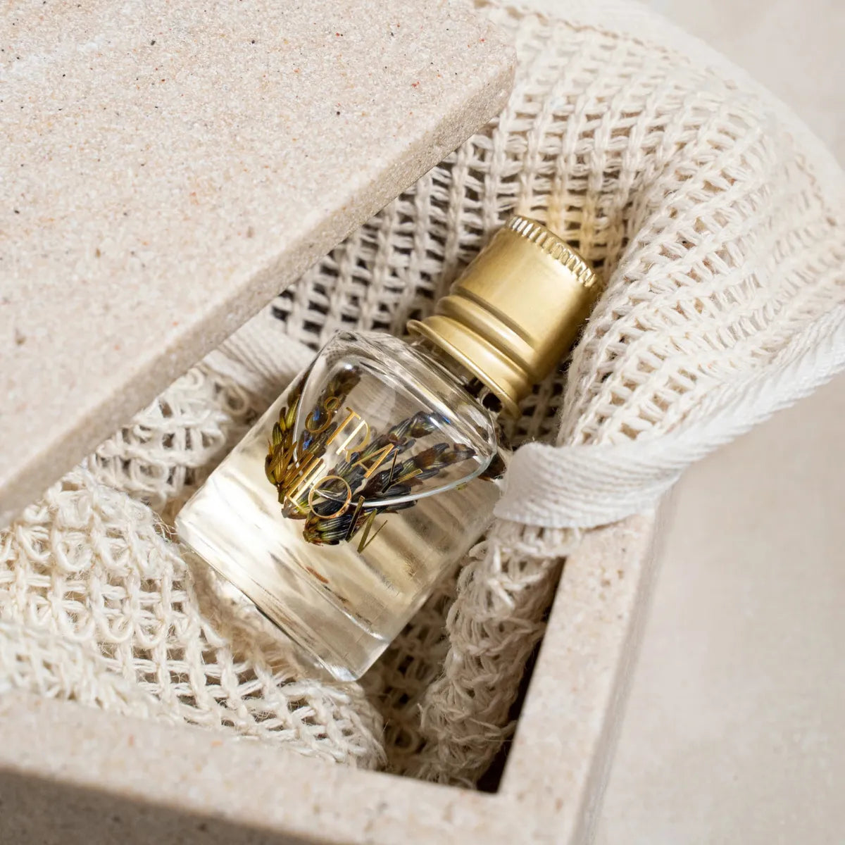 Essential Oil Perfume Roller - Gentle Days - Stray Willow - Image 3