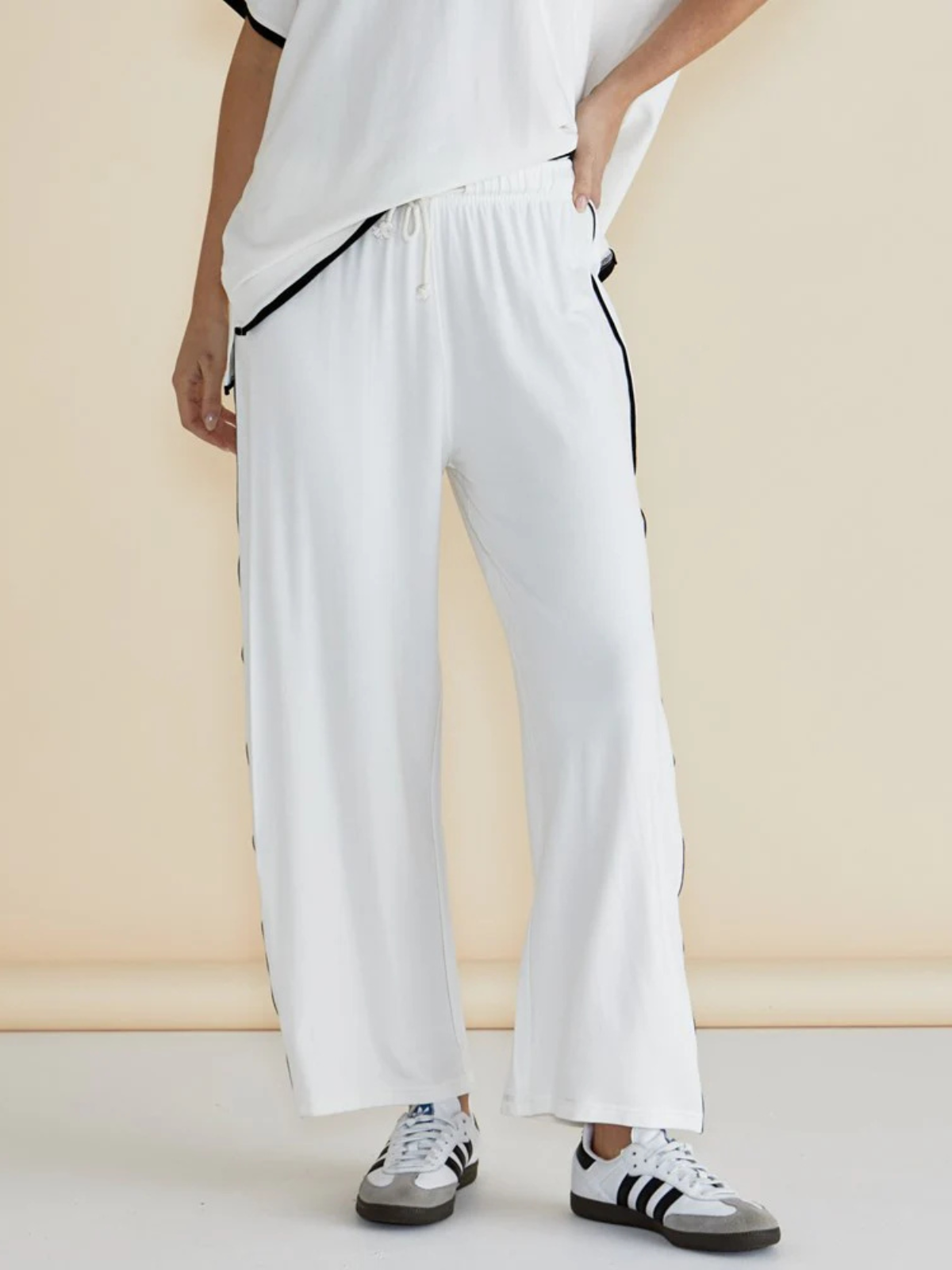 Evelyn Wide Leg Jogger - White - Betty Basics - Image 4
