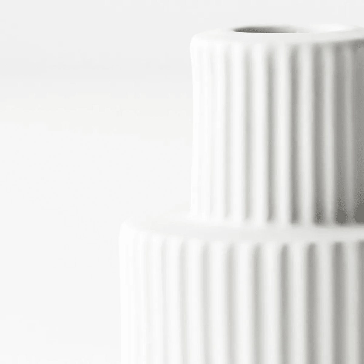 Floral InteriorsCandle Holder Annix - White large