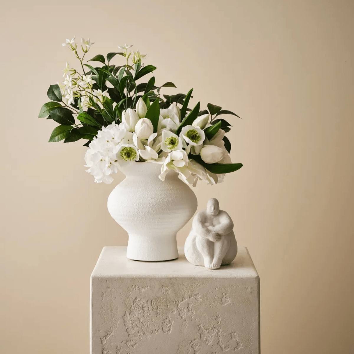 Floral InteriorsObject Sabine - White - Sitting