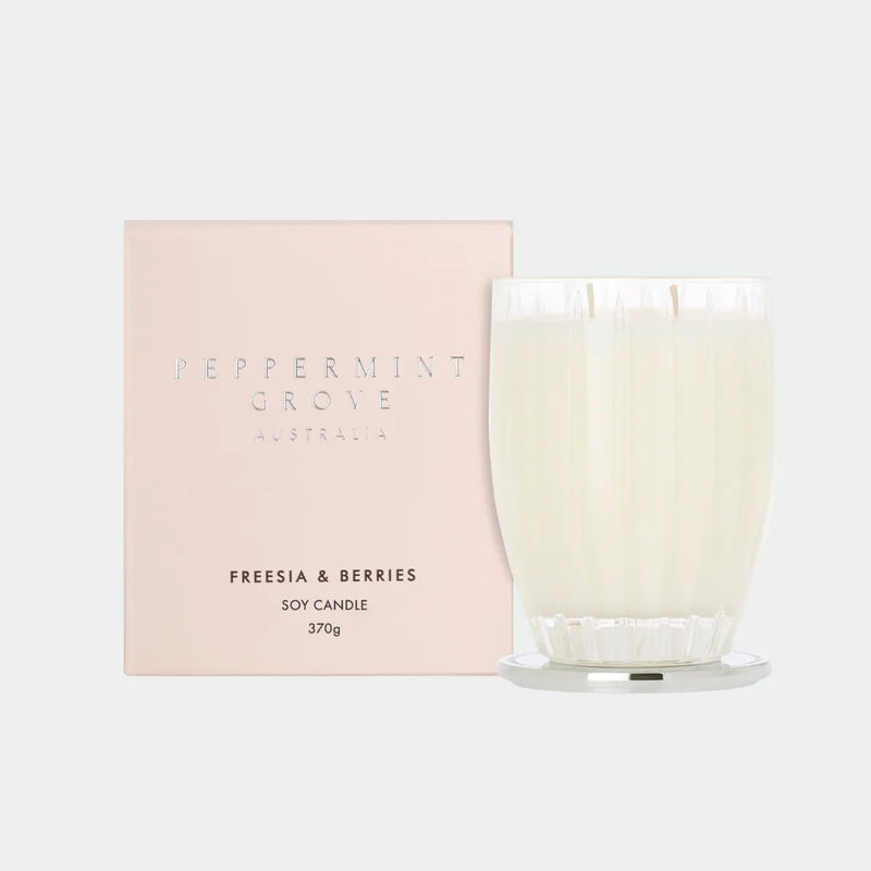 Freesia & Berries Candle - 370g - Peppermint Grove - Image 1