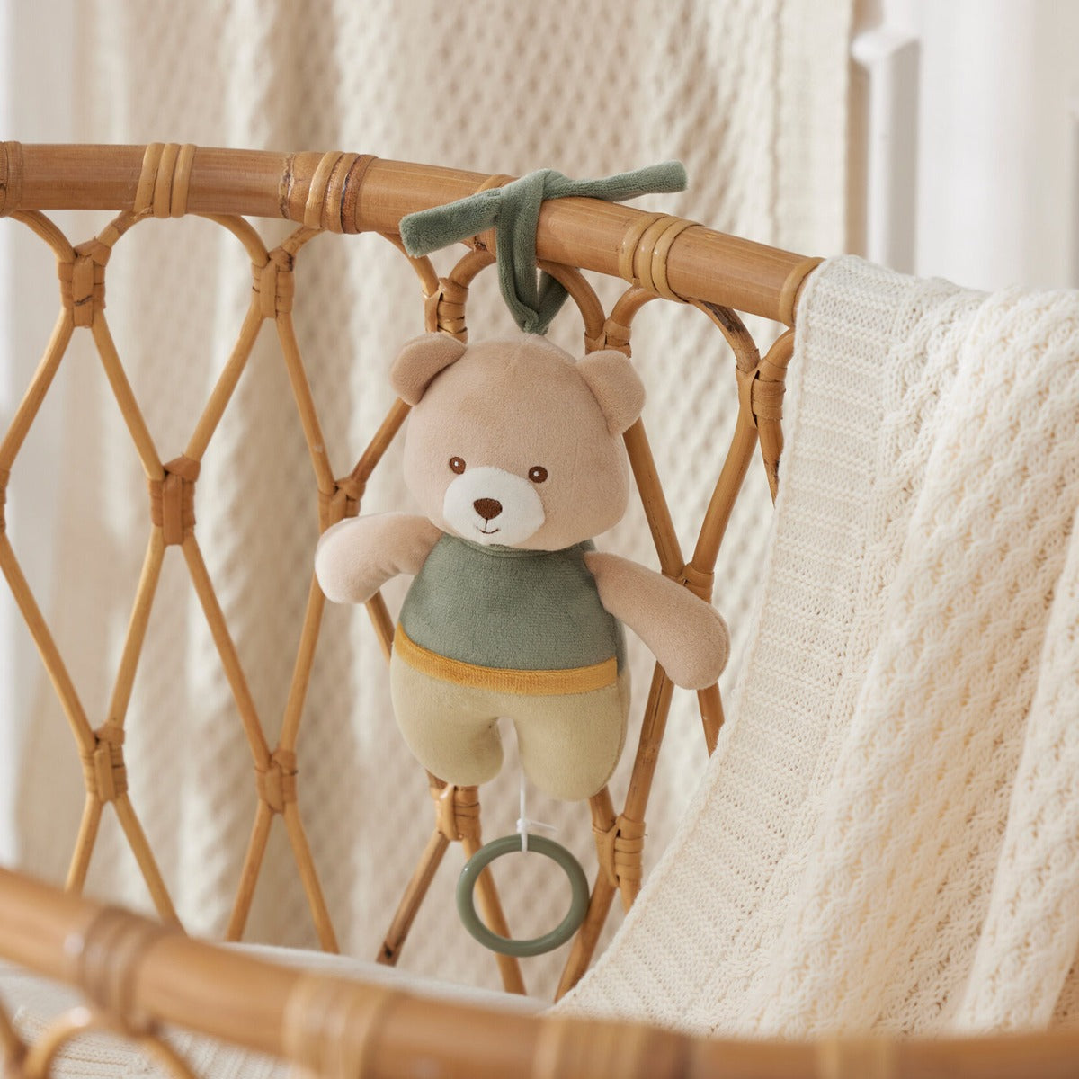 Hugglies Musical Bear
