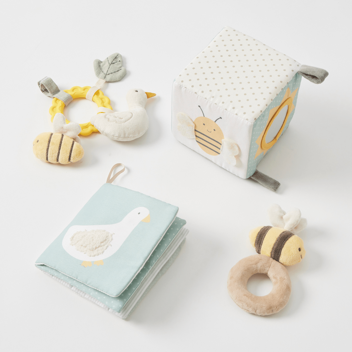 Jiggle & GigglePlush Bee Rattle