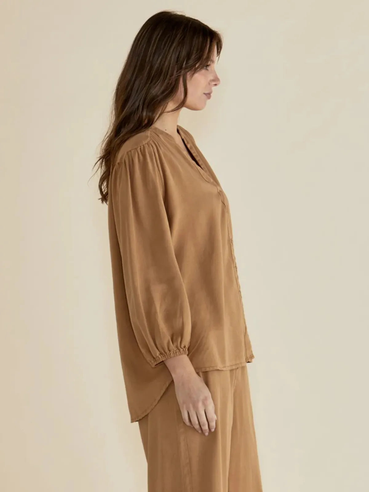 London Lyocell Blouse - Tan - Betty Basics - Image 2