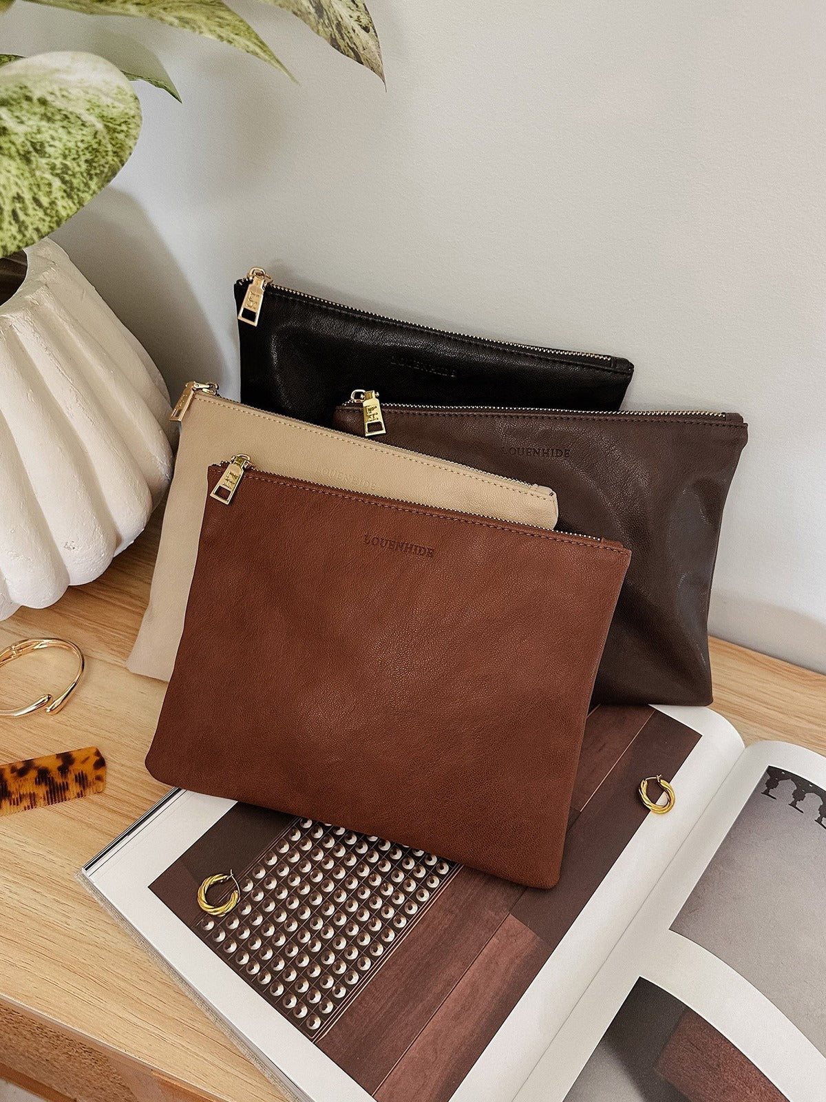 Louie Pouch - Saddle Black