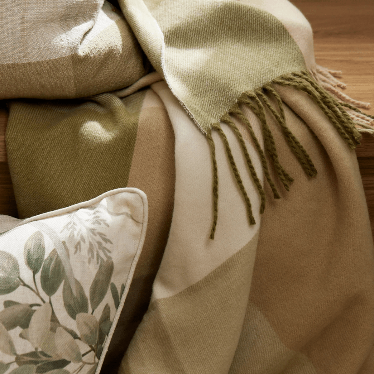 Madras LinkFelix Green Throw