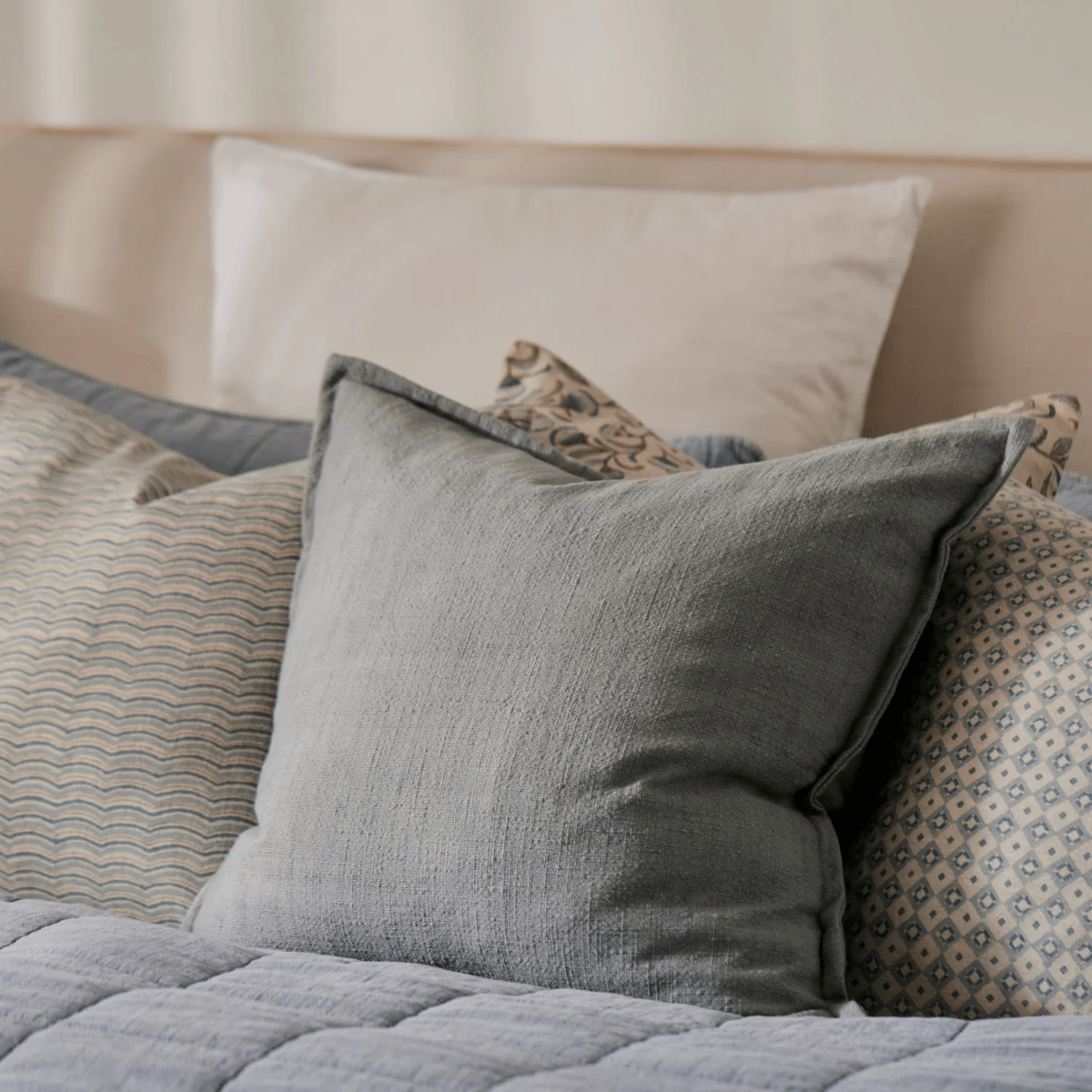 Madras LinkLincoln Mist Cushion