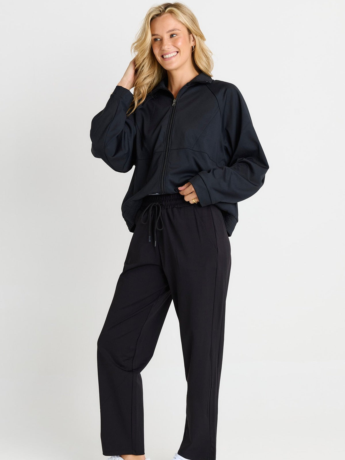 Milla Travel Jogger - Black
