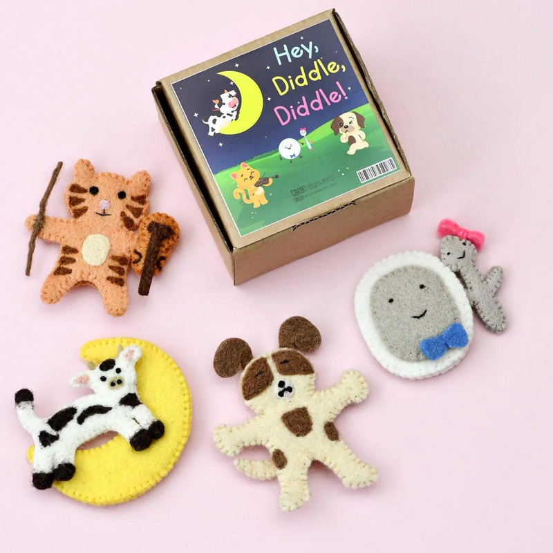 Hey Diddle Diddle Finger Puppet Set