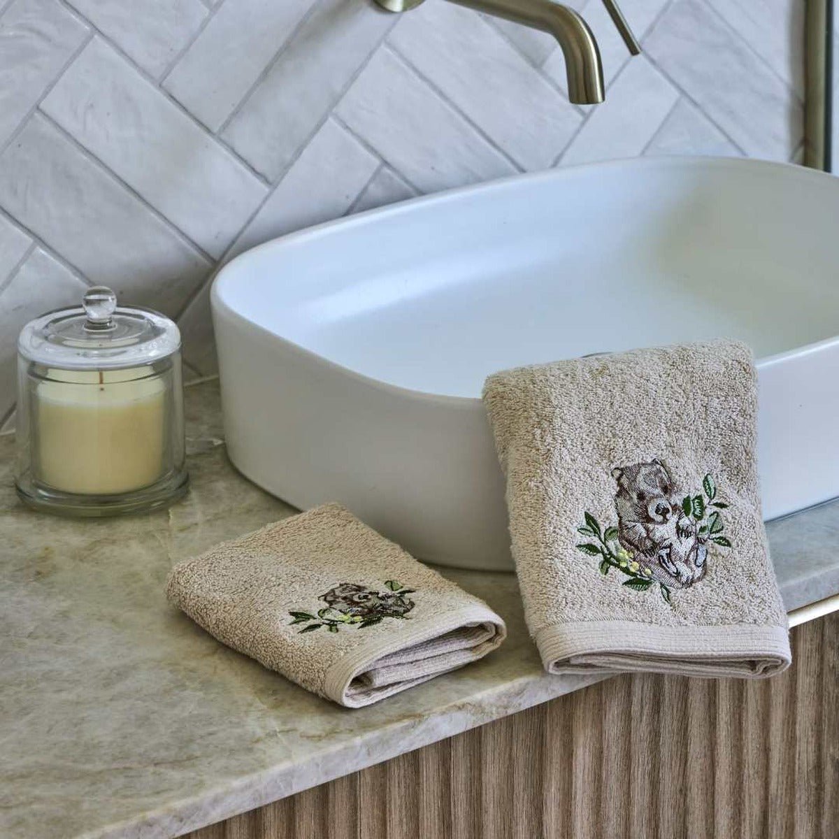 Pilbeam LivingWombat Hand Towel Set of 2 (1 Plain)