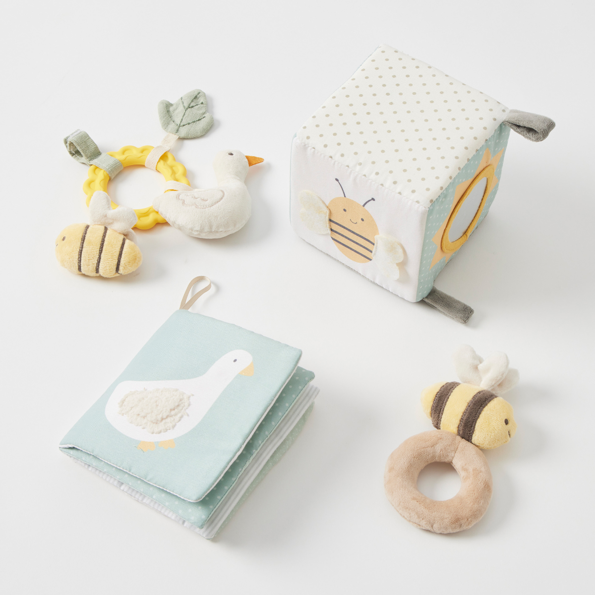 Plush Bee Rattle - Jiggle & Giggle - Image 2