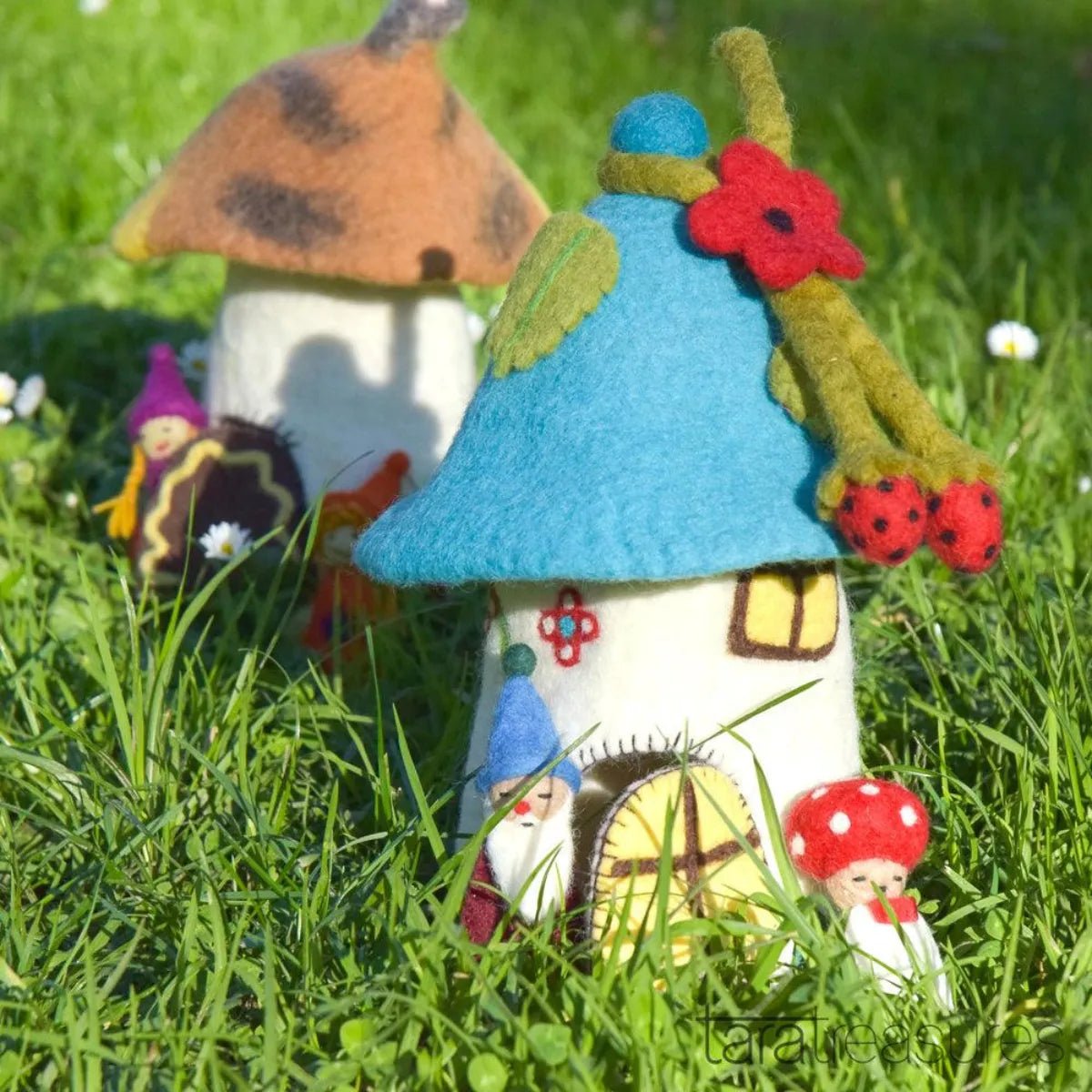 Tara TreasuresFairies and Gnomes House - Blue Roof
