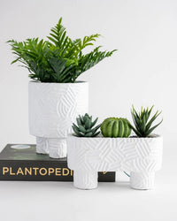 Urban ProductsEnola Planter with Legs - White