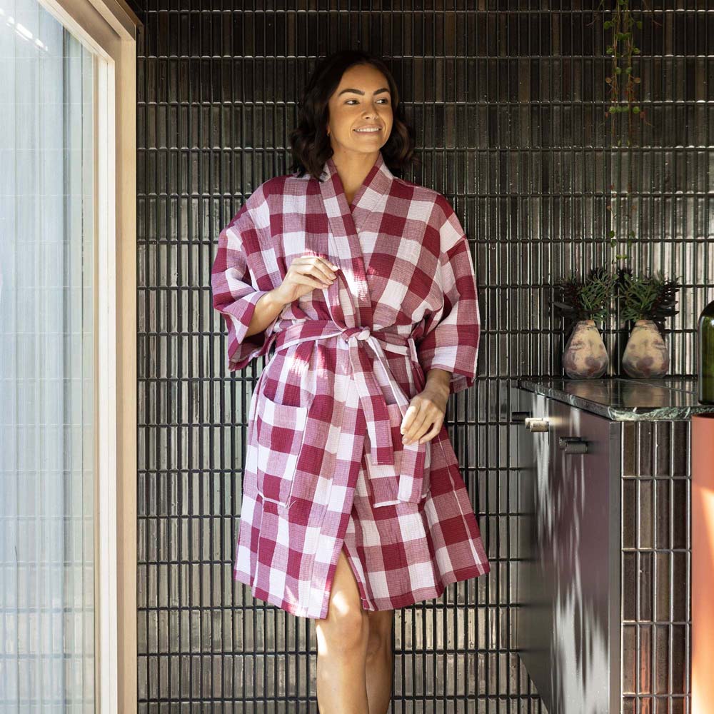Bambury Willow Short Robe, Berry