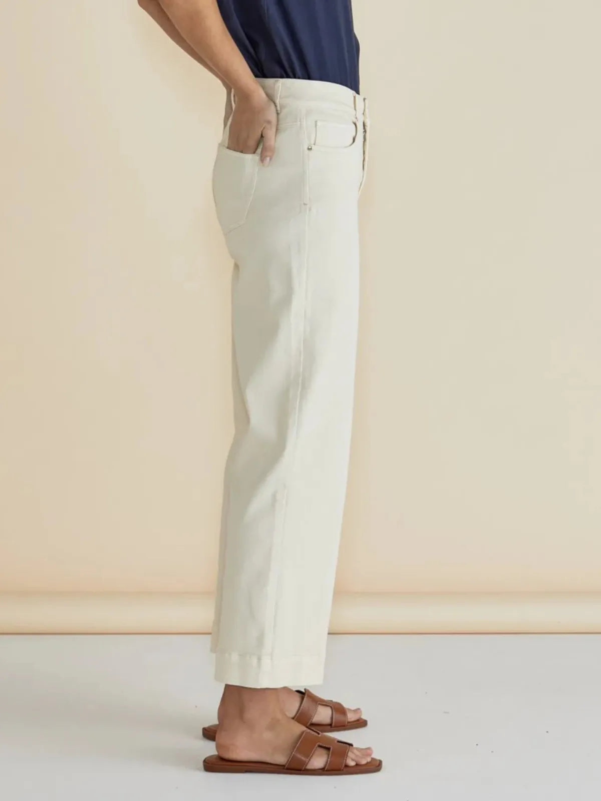 Willow Wide Leg Jeans - Off-White - Betty Basics - Image 3