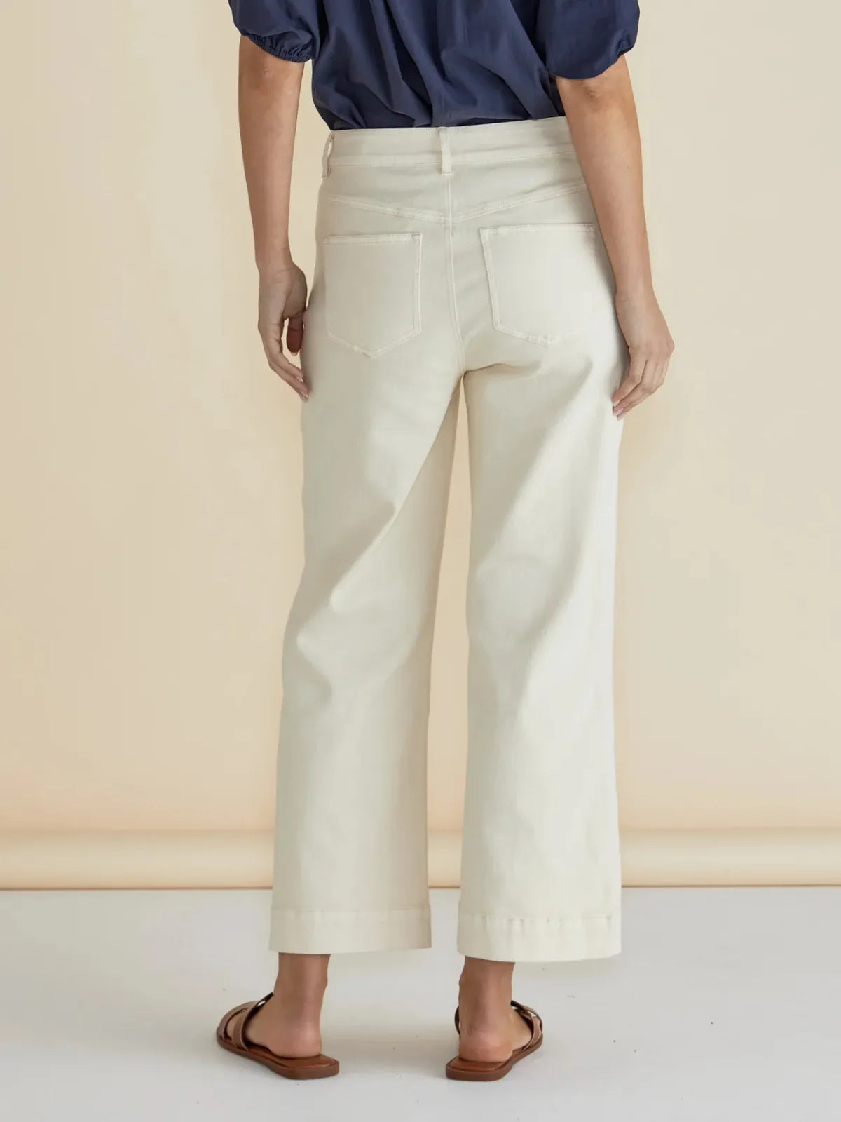Willow Wide Leg Jeans - Off-White - Betty Basics - Image 4